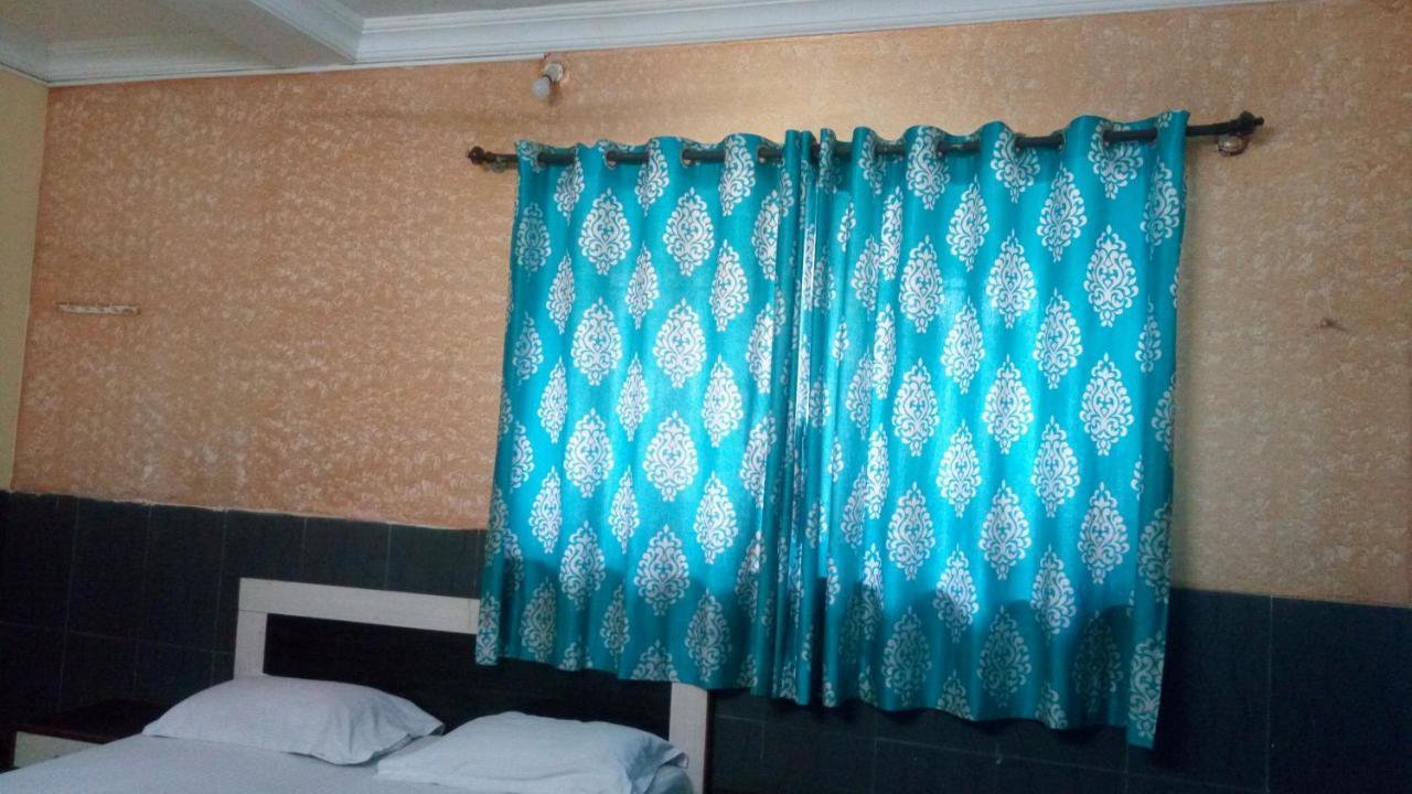 بانفيل Hotel Sarang Lodge المظهر الخارجي الصورة